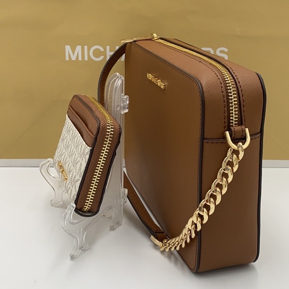 MICHAEL KORS LG EW CROSSBODY & MD ZA CARD CASE SET - Picture 5 of 16